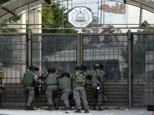 Israeli forces storm Al-Quds University, October 2015 (Photo: Al-Ittihad)