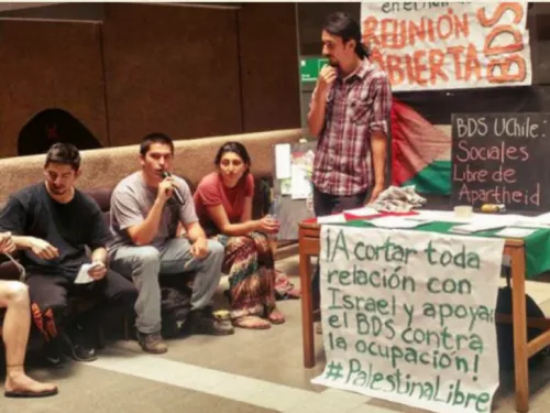 Students at the University of Chile call for an end to ties with Israeli academic institutions