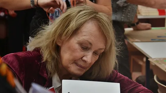 Annie Ernaux tw.jpg